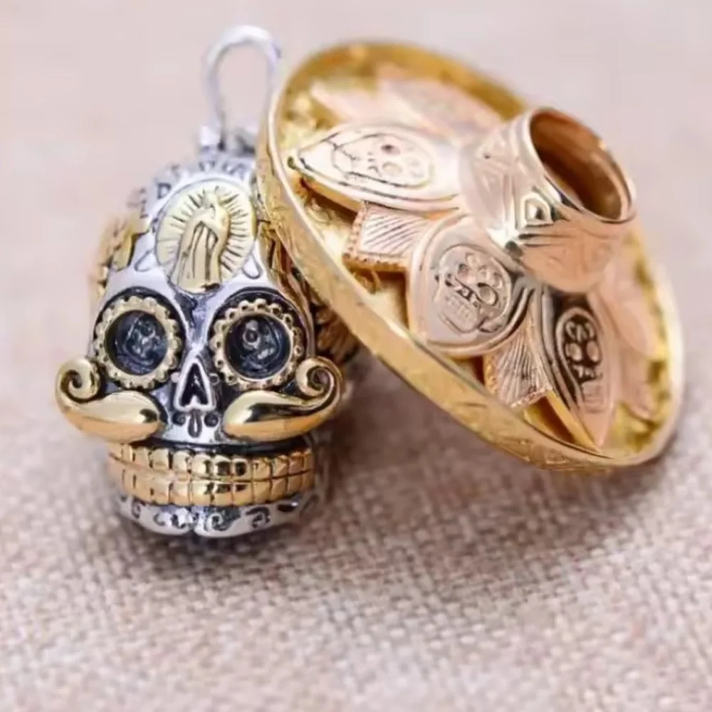 Skull necklace